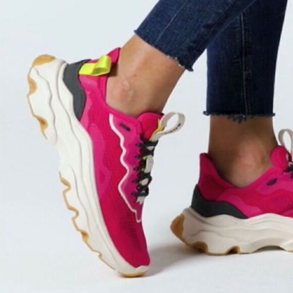 Sorel Kinetic Breakthru Day Sneakers in Pink - Picture 2 of 13